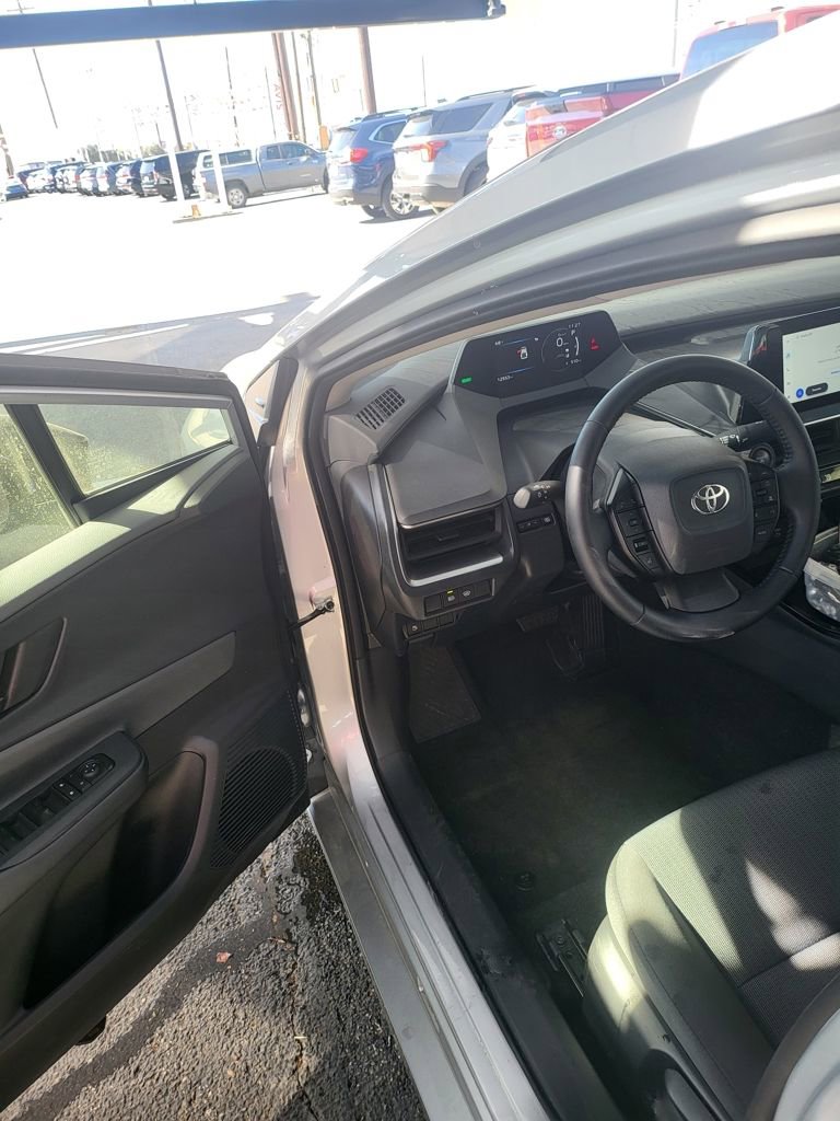 Used 2025 Toyota Prius Limited image 5