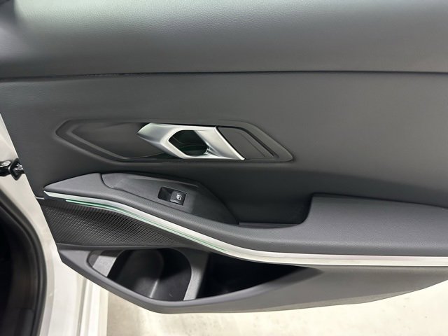 Used 2025 BMW 330i xDrive Sedan w/ Premium Package image 36