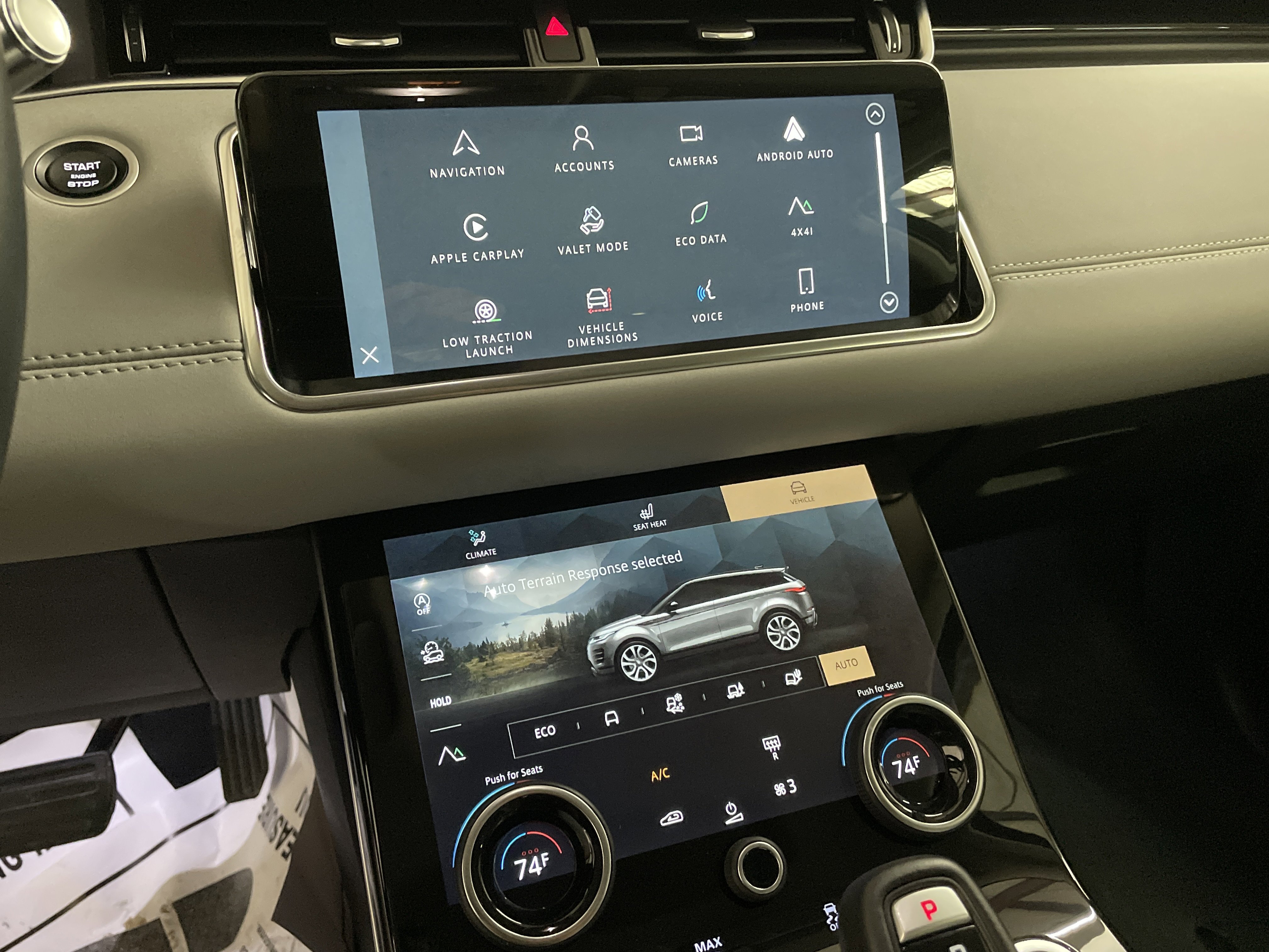 Used 2022 Land Rover Range Rover Evoque SE image 17