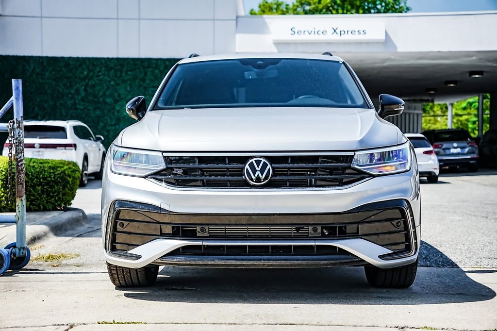 Used 2024 Volkswagen Tiguan SE R-Line image 8