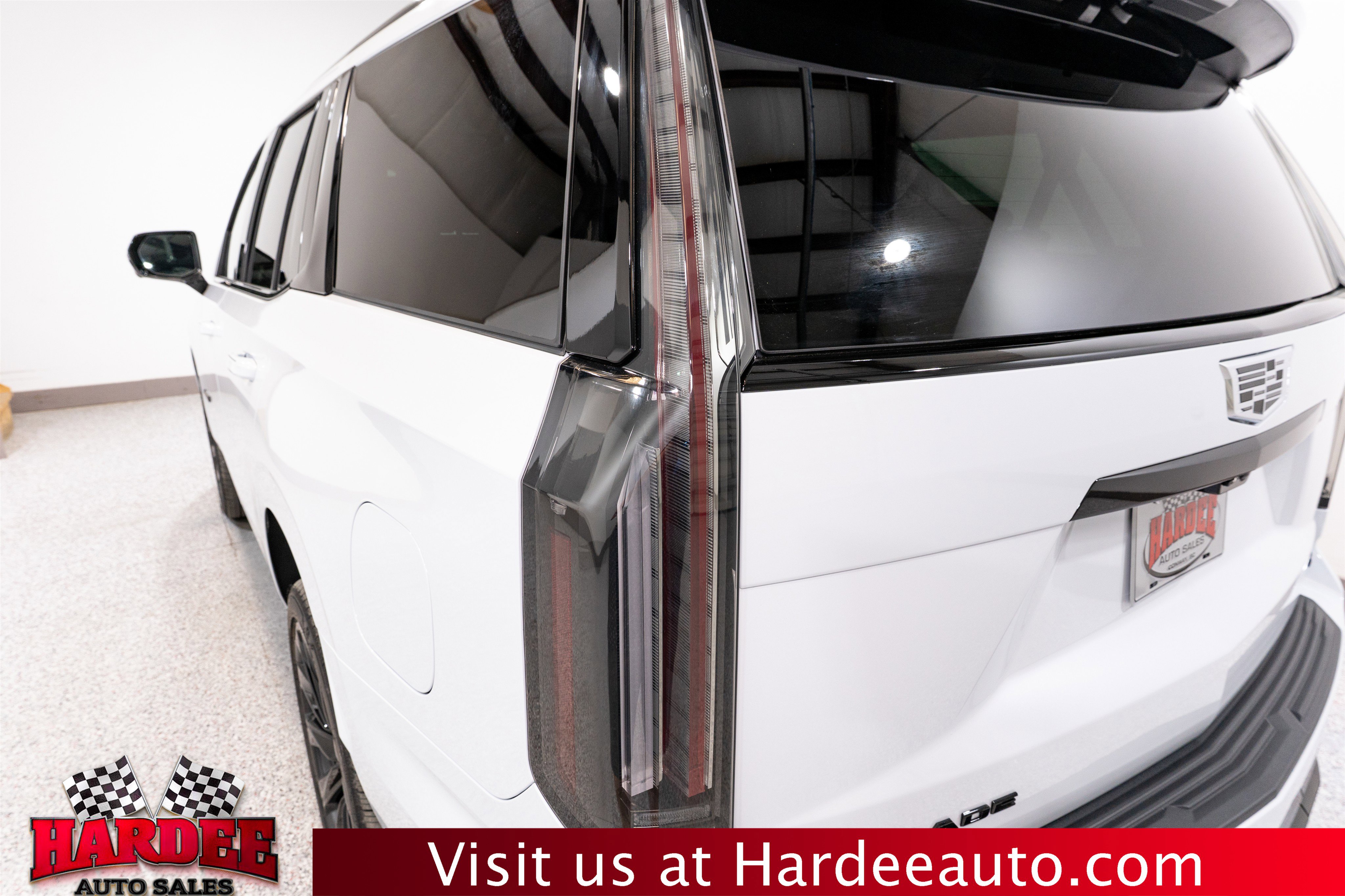 Used 2026 Cadillac Escalade V w/ LPO, ONYX Package AWD/4WD image 9