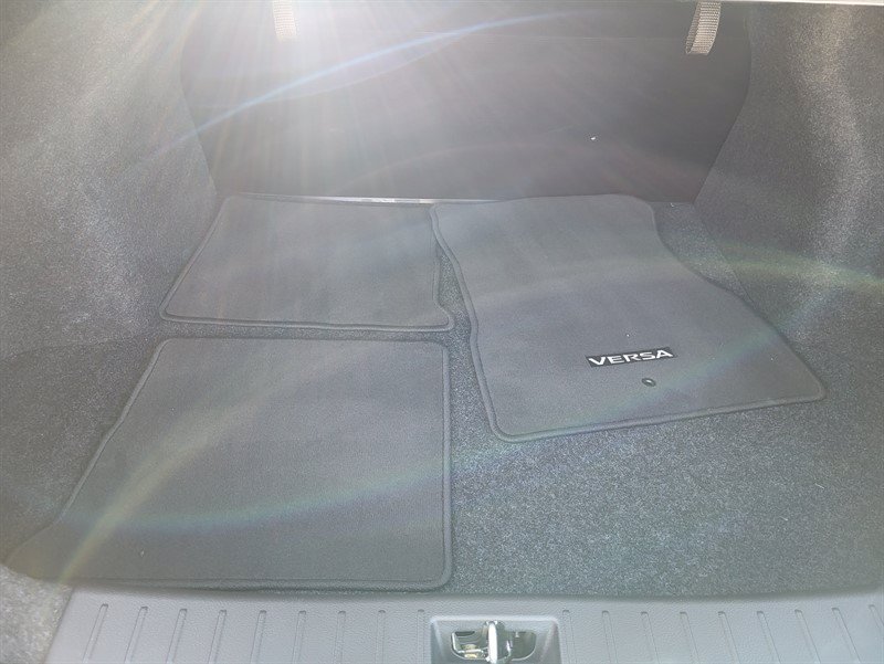 Used 2025 Nissan Versa S w/ Trunk Package FWD image 17