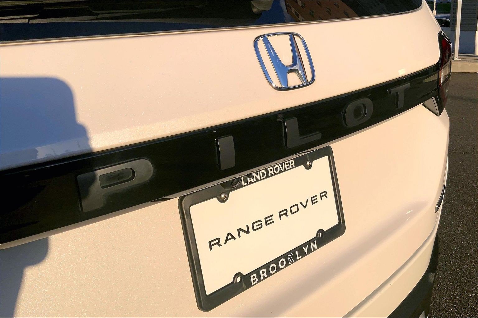 Used 2025 Honda Pilot Touring image 9