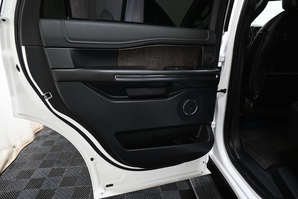 Used 2019 Ford Expedition Limited w/ Special Edition Package image 24