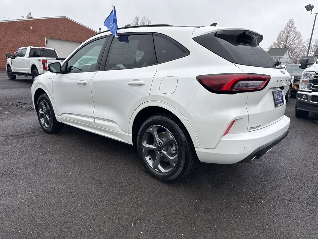 Certified 2024 Ford Escape ST-Line Select w/ Tech Pack #1 image 7