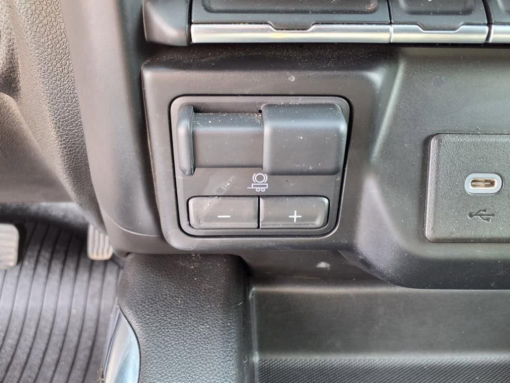 Used 2022 Chevrolet Silverado 1500 LT Trail Boss w/ Bed Protection Package image 21