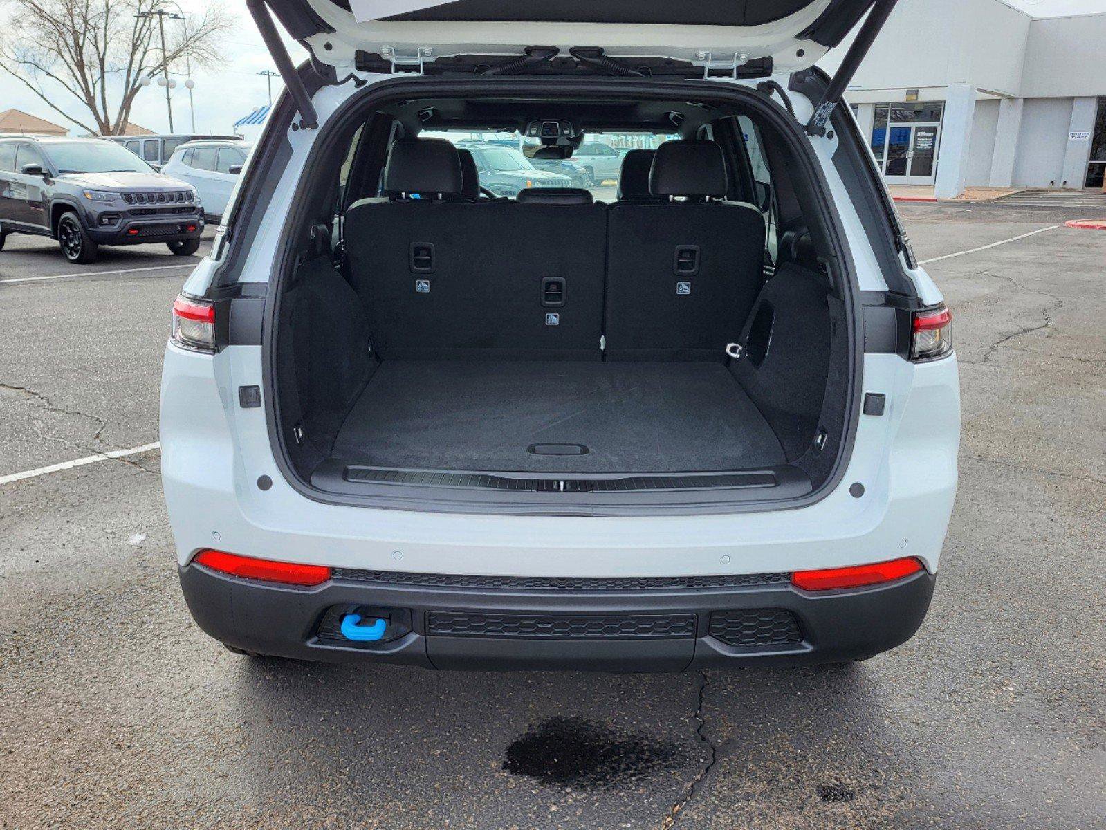 New 2024 Jeep Grand Cherokee Trailhawk AWD/4WD image 23