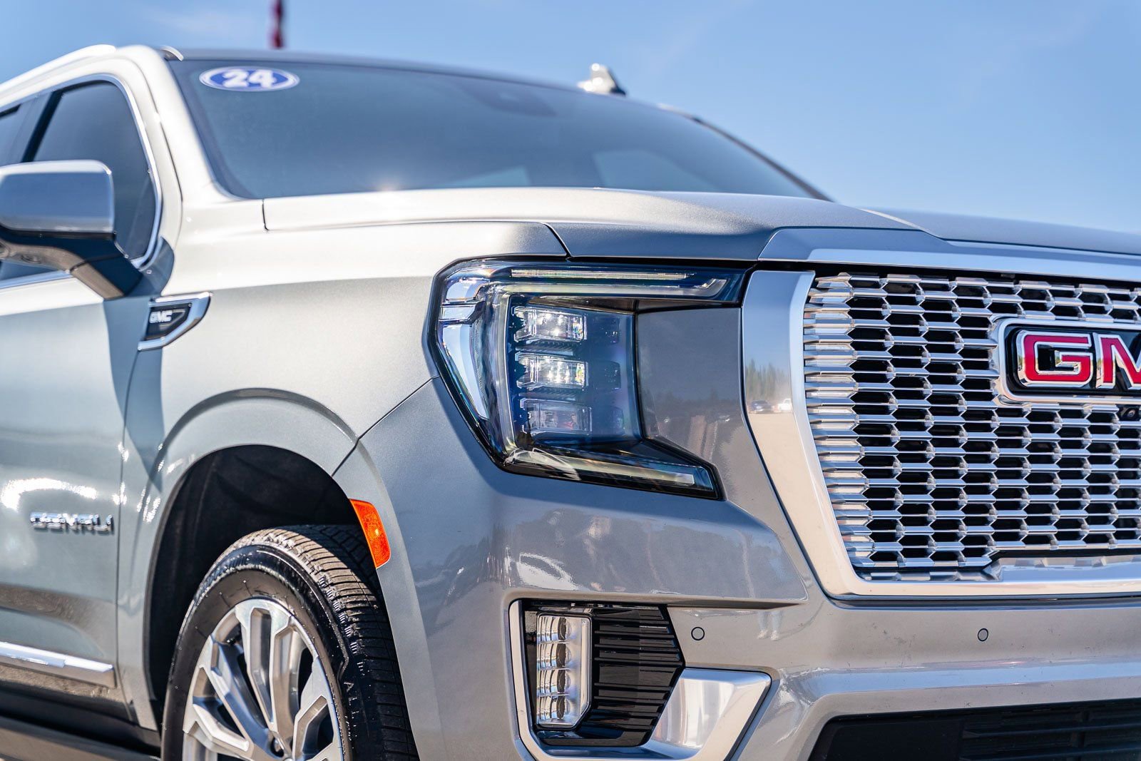 Used 2024 GMC Yukon XL Denali w/ Max Trailering Package image 10