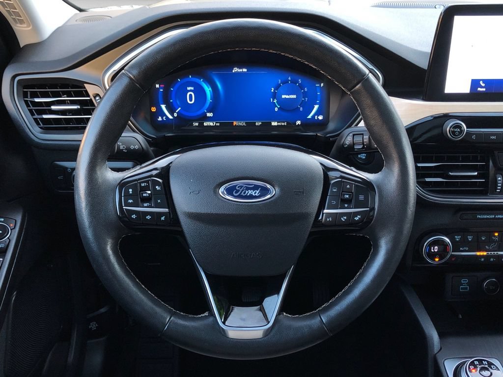 Used 2021 Ford Escape Titanium w/ Titanium Elite Package AWD/4WD image 12
