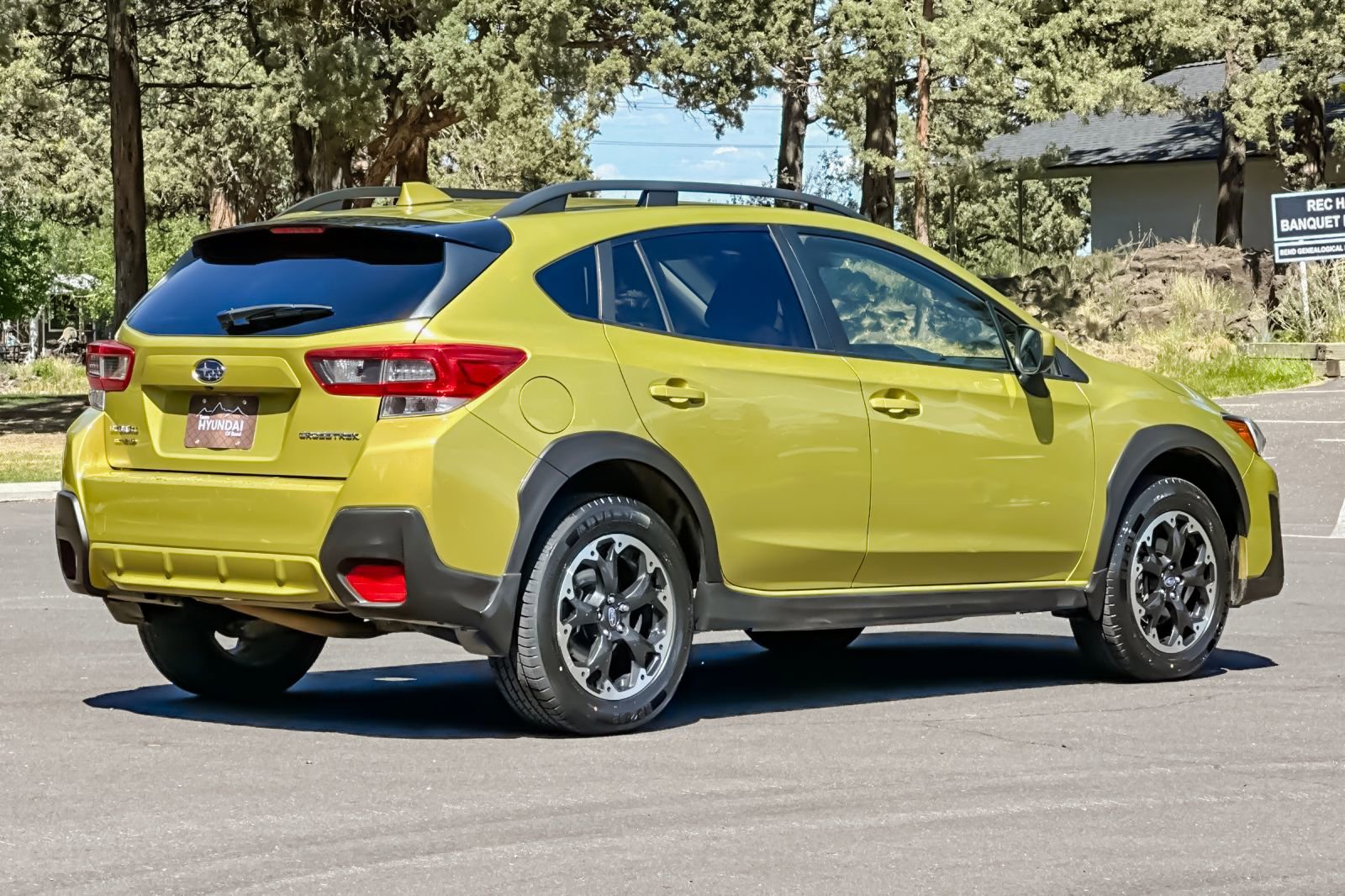 Used 2021 Subaru Crosstrek 2.0i Premium w/ Moonroof Package AWD/4WD image 4