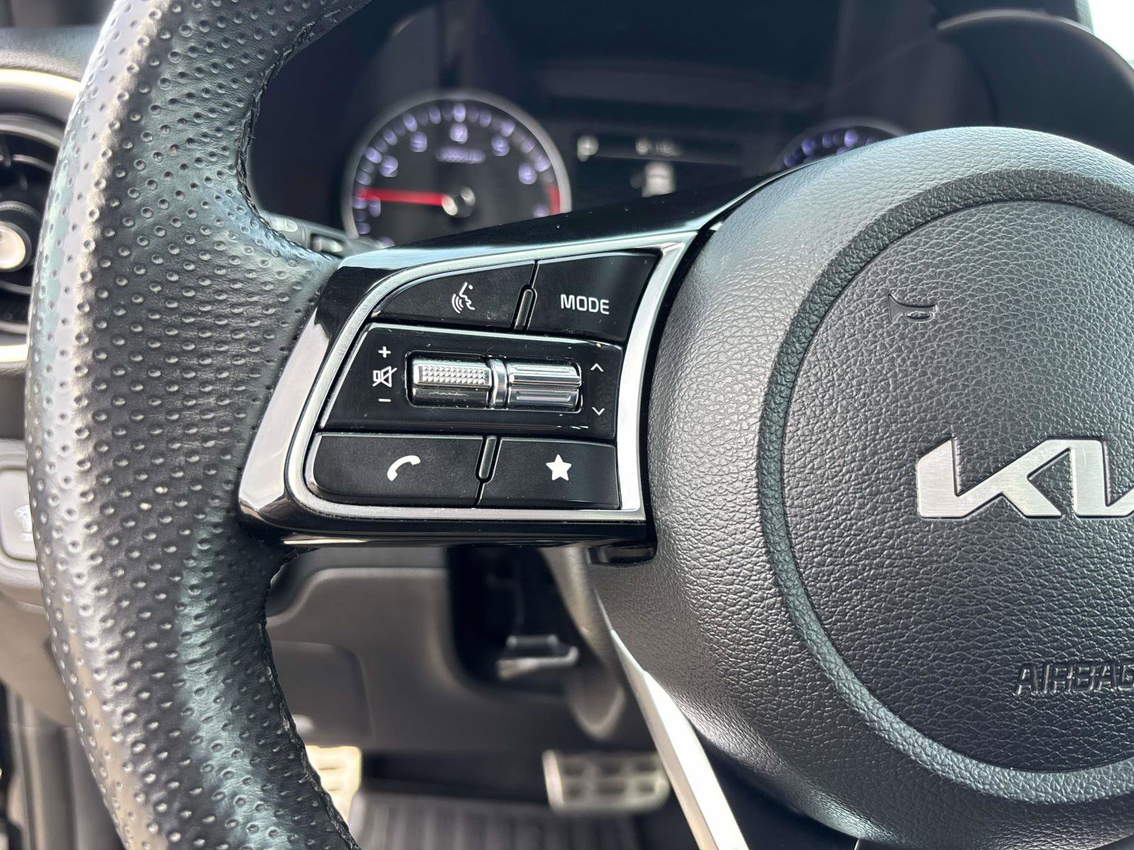 Used 2023 Kia Forte GT-Line w/ GT-Line Premium Package image 18