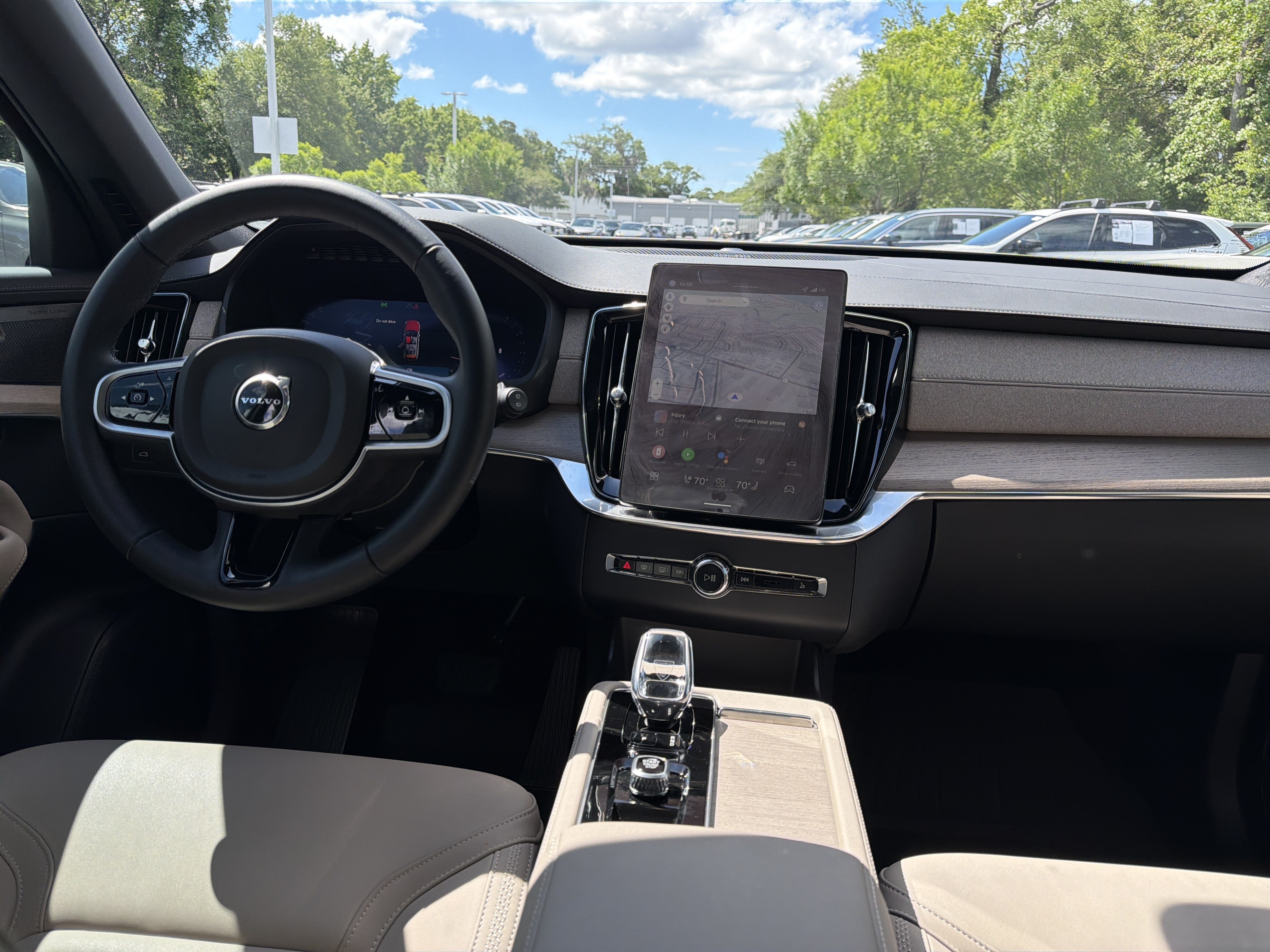 Certified 2026 Volvo XC90 B6 Plus w/ Protection Package Premier AWD/4WD image 33