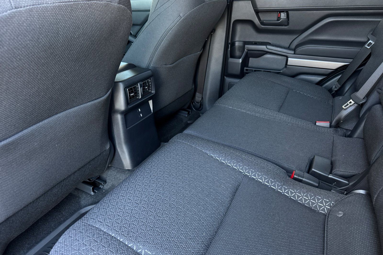New 2026 Toyota 4Runner SR5 AWD/4WD image 13