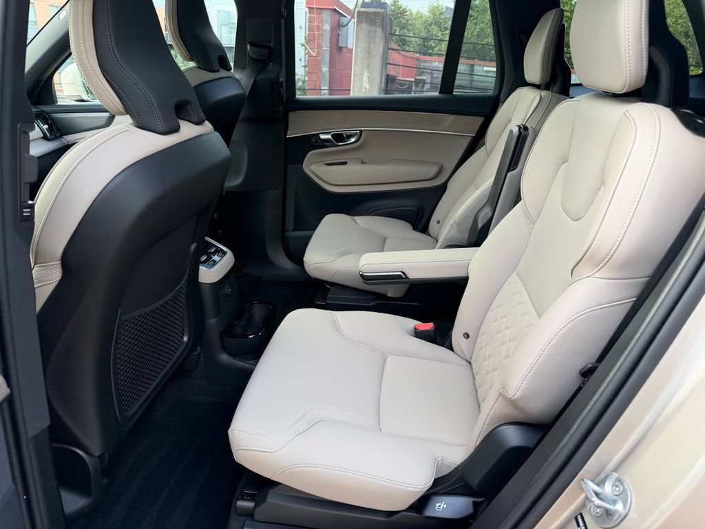 Certified 2025 Volvo XC90 T8 Plus w/ Protection Package Premier AWD/4WD image 23