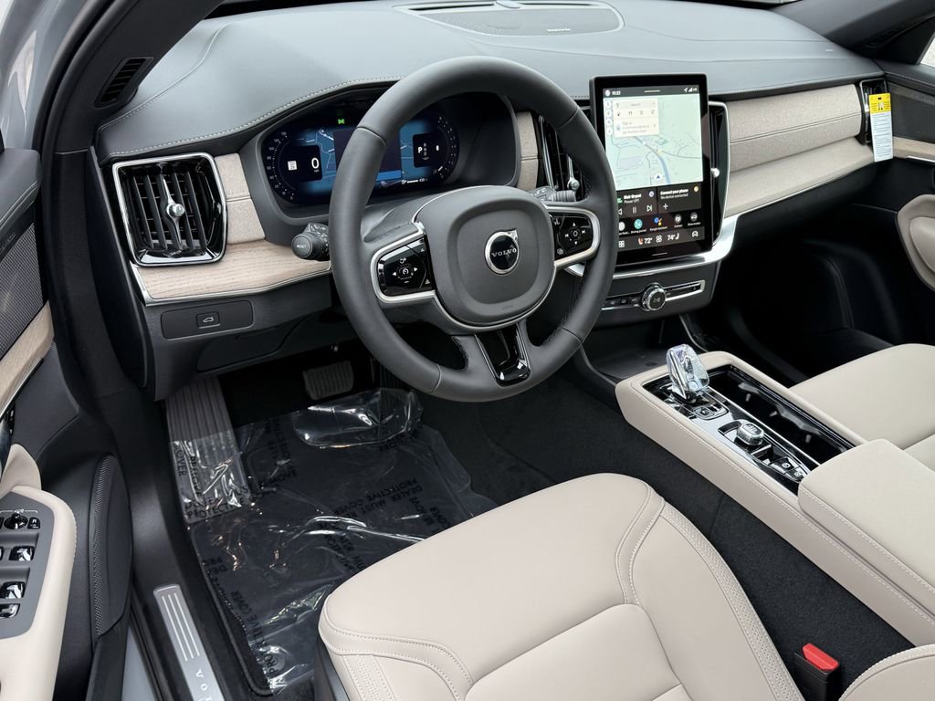 New 2026 Volvo XC90 B6 Plus w/ Protection Package Premier image 15