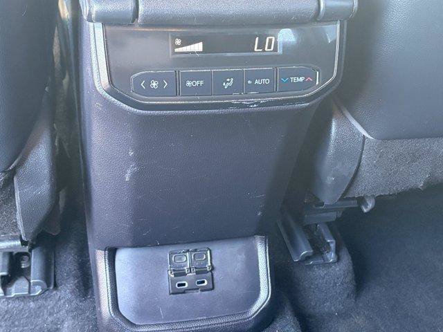 Used 2023 Toyota Highlander XLE FWD image 14