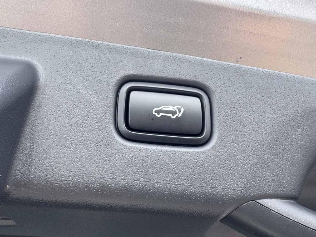 Used 2023 Kia Niro Wind FWD image 9