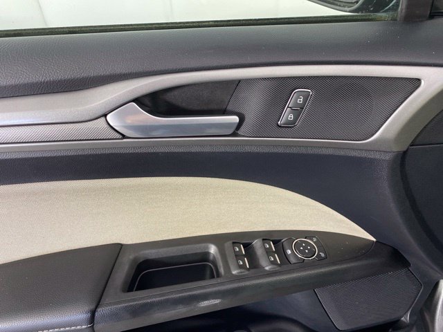Used 2020 Ford Fusion S FWD image 15