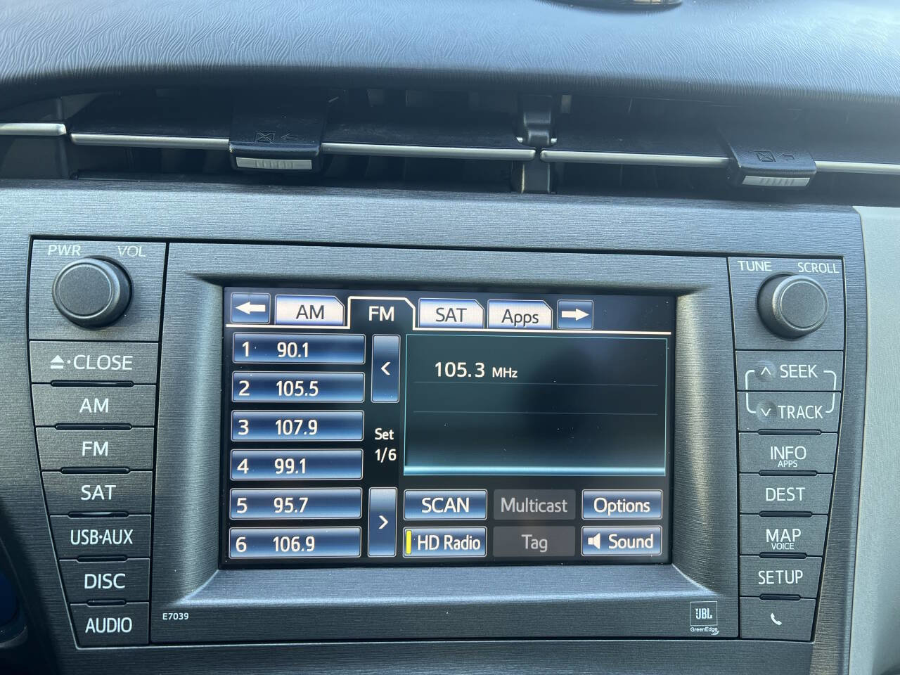 Used 2015 Toyota Prius Four w/ Deluxe Solar Roof Package image 16