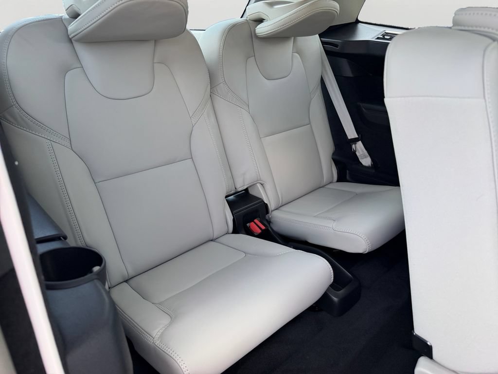 Certified 2026 Volvo XC90 B6 Ultra AWD/4WD image 10