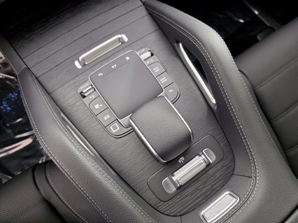 New 2026 Mercedes-Benz GLS 450 4MATIC image 16