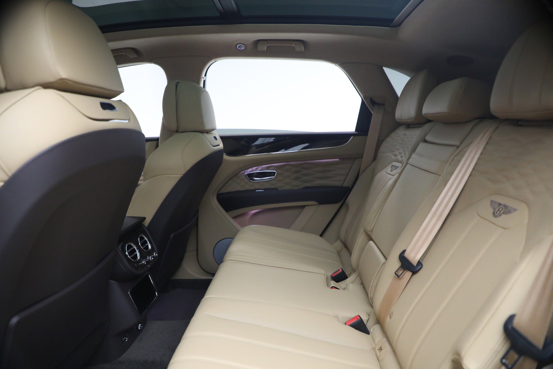 New 2026 Bentley Bentayga AWD/4WD image 23
