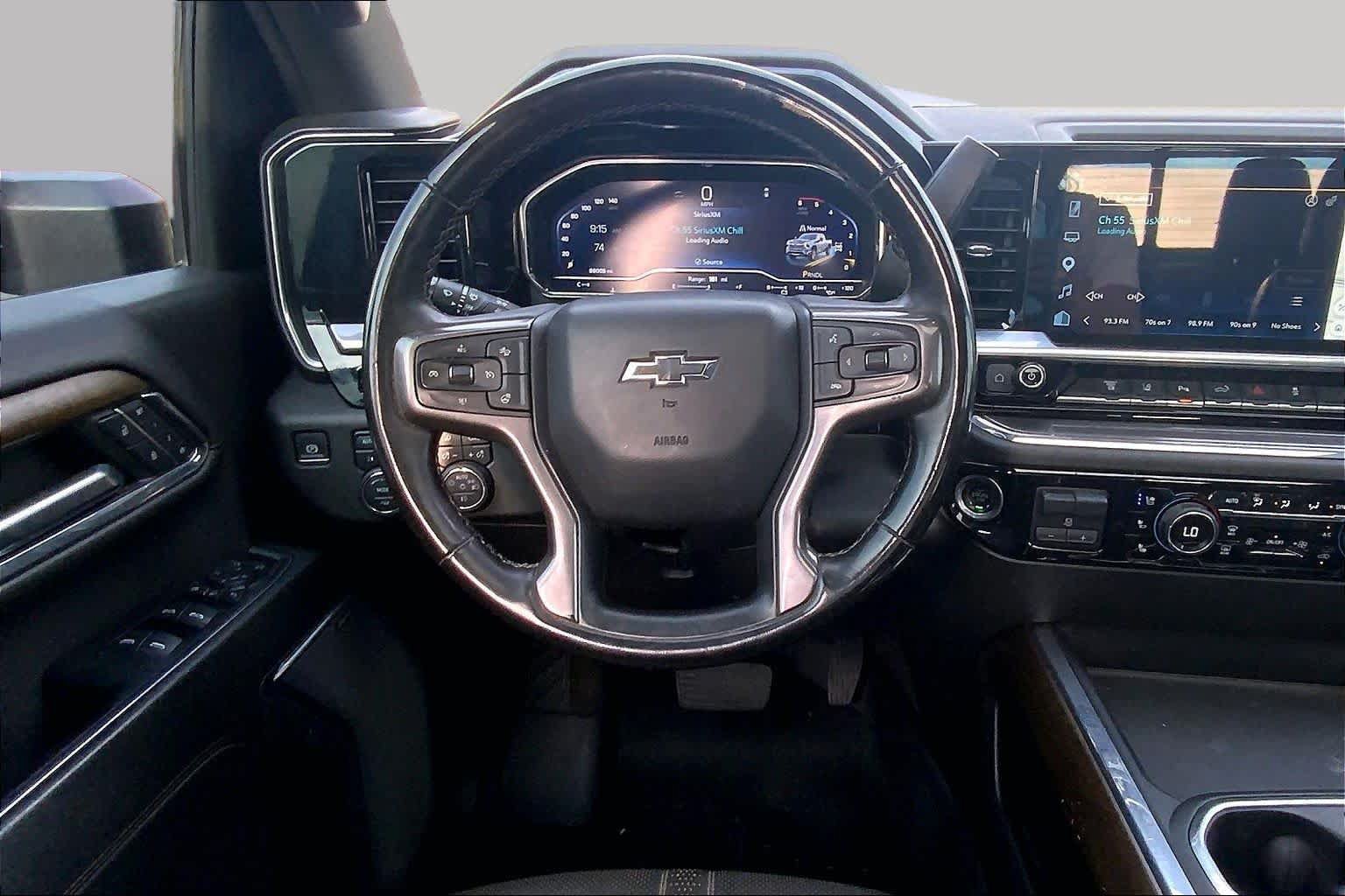 Used 2024 Chevrolet Silverado 2500 High Country w/ High Country Premium Package AWD/4WD image 5