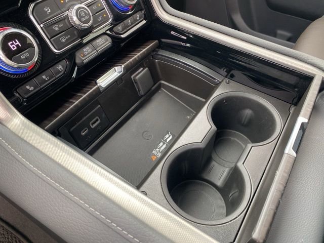 Used 2022 GMC Yukon XL Denali image 15