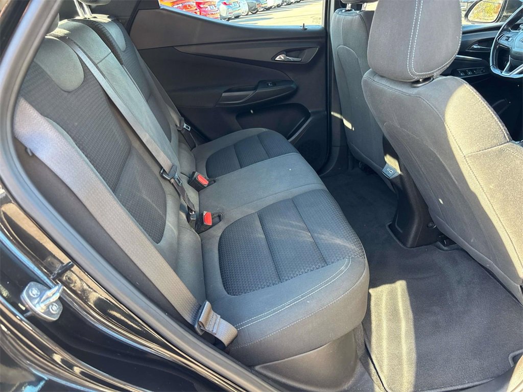 Used 2022 Chevrolet Bolt EUV LT w/ Comfort Package image 16