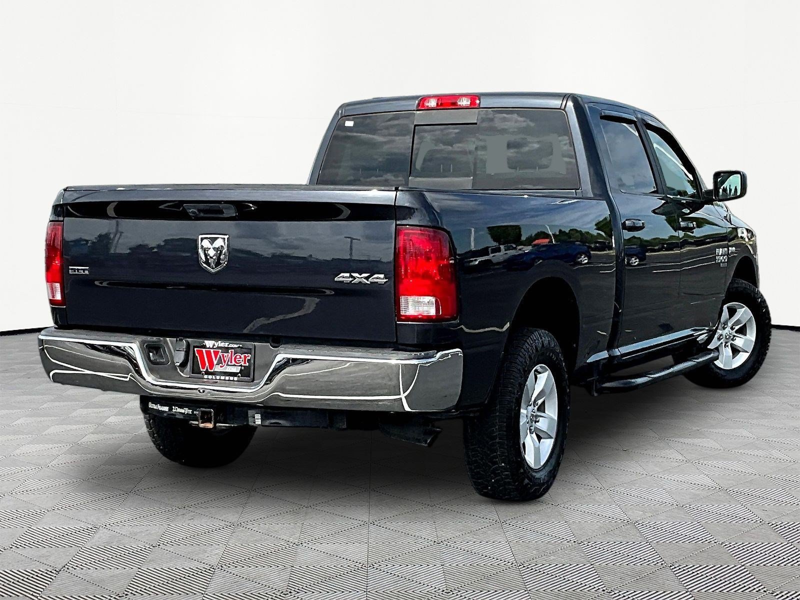 Used 2020 RAM 1500 Classic SLT AWD/4WD image 6