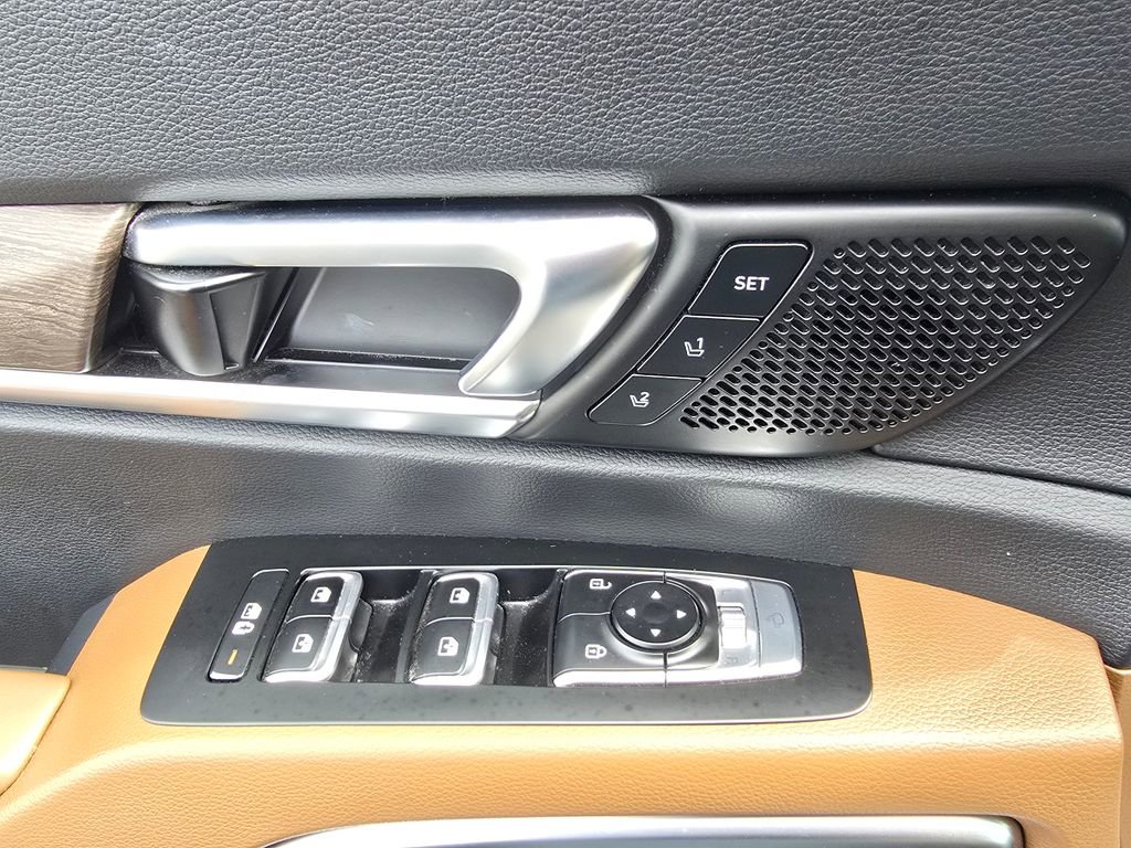 Certified 2022 Kia Telluride SX w/ SX Prestige Package image 18