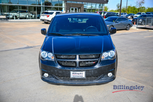 Used 2016 Dodge Grand Caravan SXT w/ UConnect Hands-Free Group FWD image 8