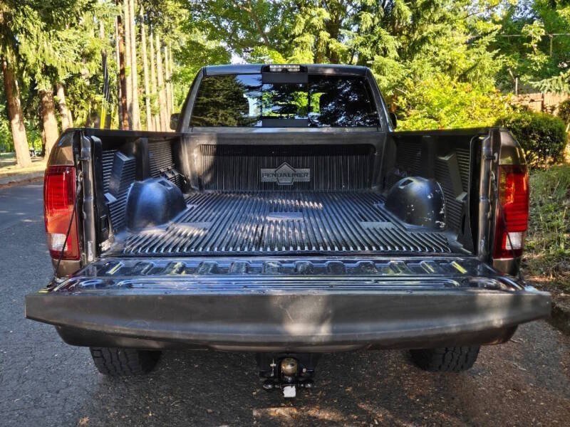 Used 2018 RAM 2500 Laramie w/ Sport Appearance Group AWD/4WD image 12