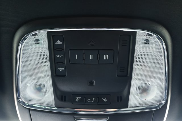 Used 2022 Jeep Grand Cherokee Limited RWD image 19
