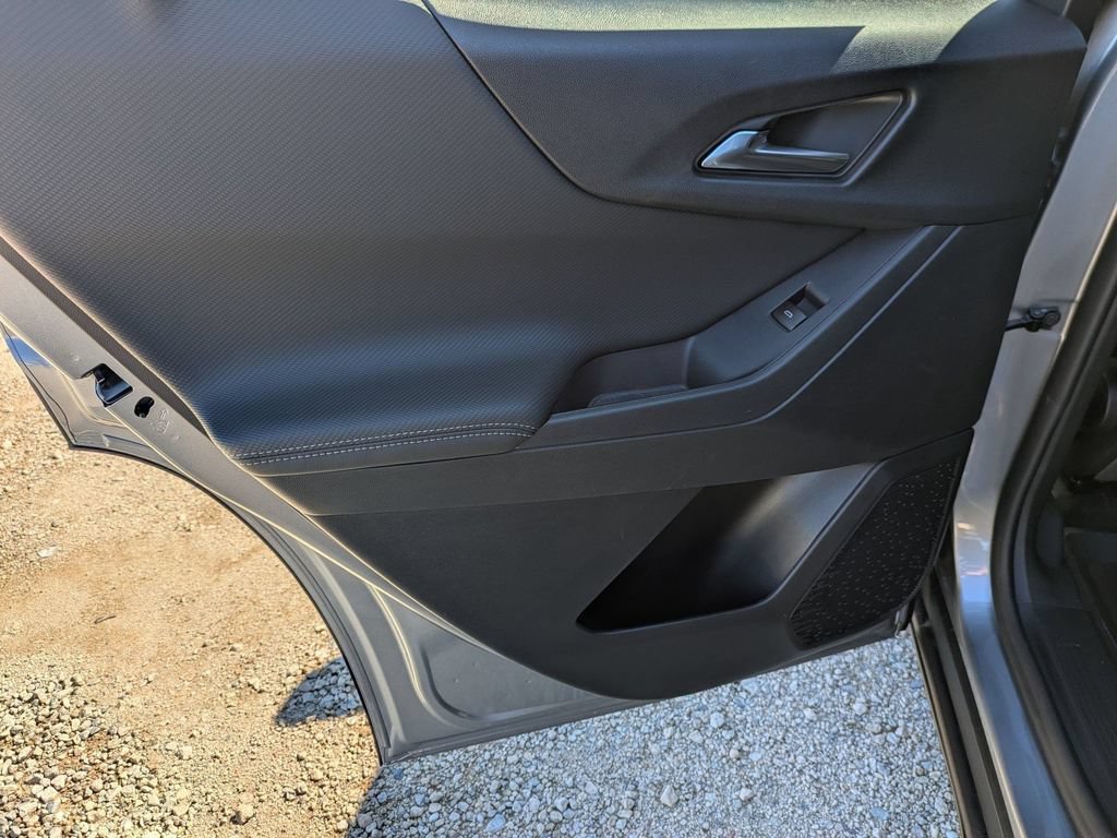 New 2026 Chevrolet Equinox LT w/ Safety and Technology Package FWD image 25
