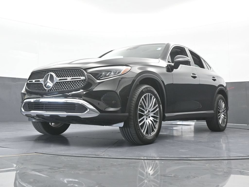 Used 2025 Mercedes-Benz GLC 300 4MATIC image 57