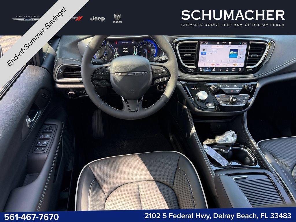 New 2027 Chrysler Pacifica Limited FWD image 14