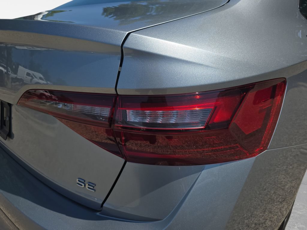 Used 2024 Volkswagen Jetta SE FWD image 32