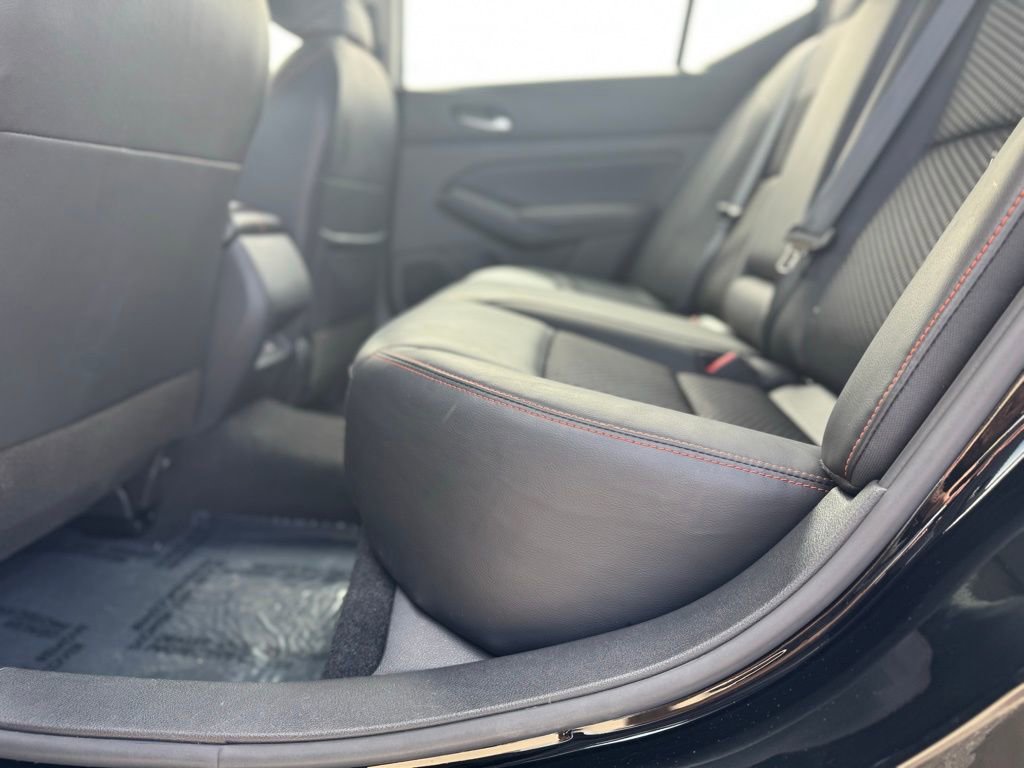 Used 2023 Nissan Altima 2.5 SR FWD image 8