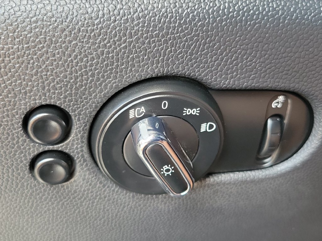 Used 2019 MINI Cooper S w/ Signature Upholstery Package FWD image 16