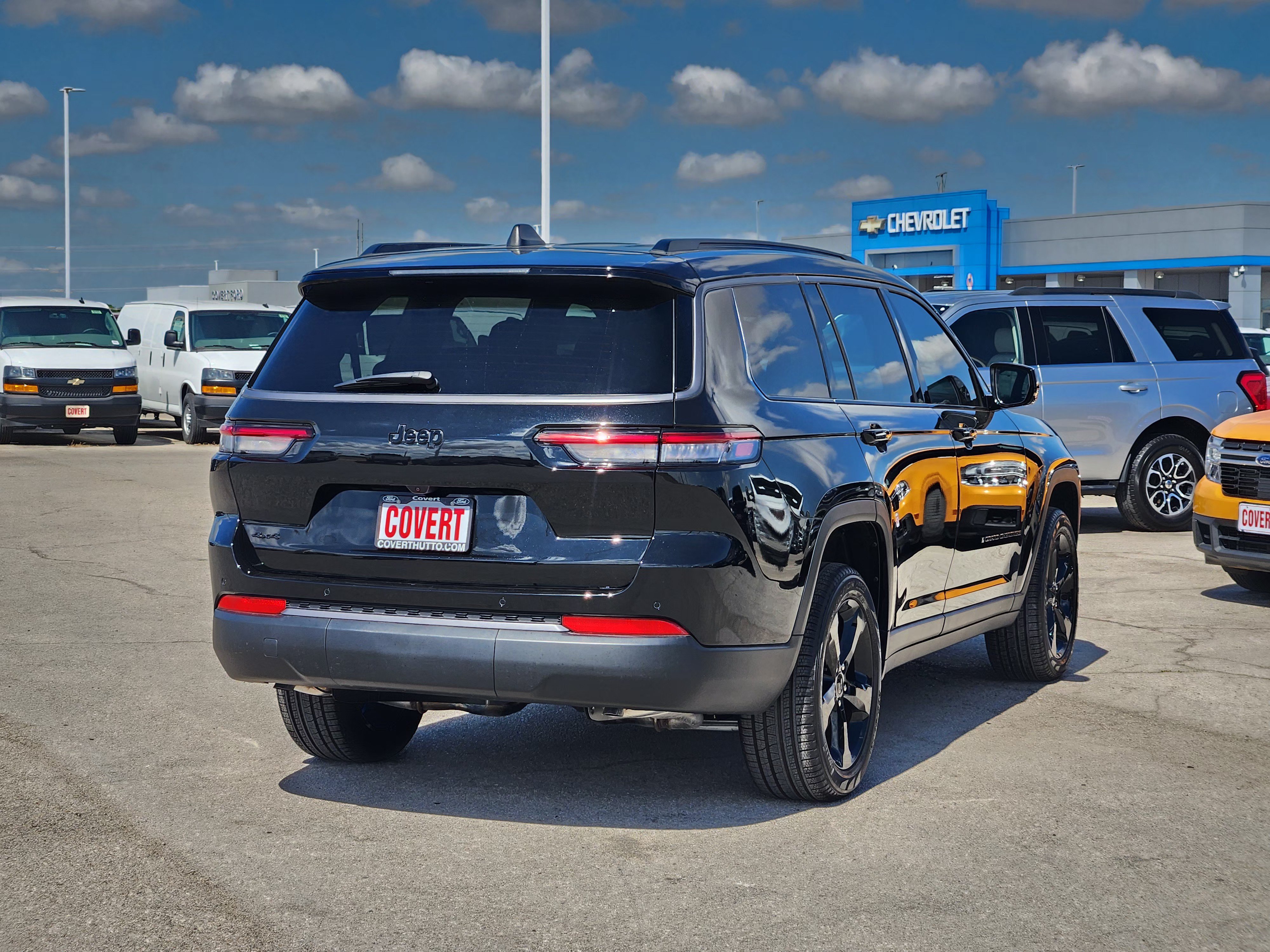 Used 2026 Jeep Grand Cherokee L Limited w/ Limited Altitude Package AWD/4WD image 7