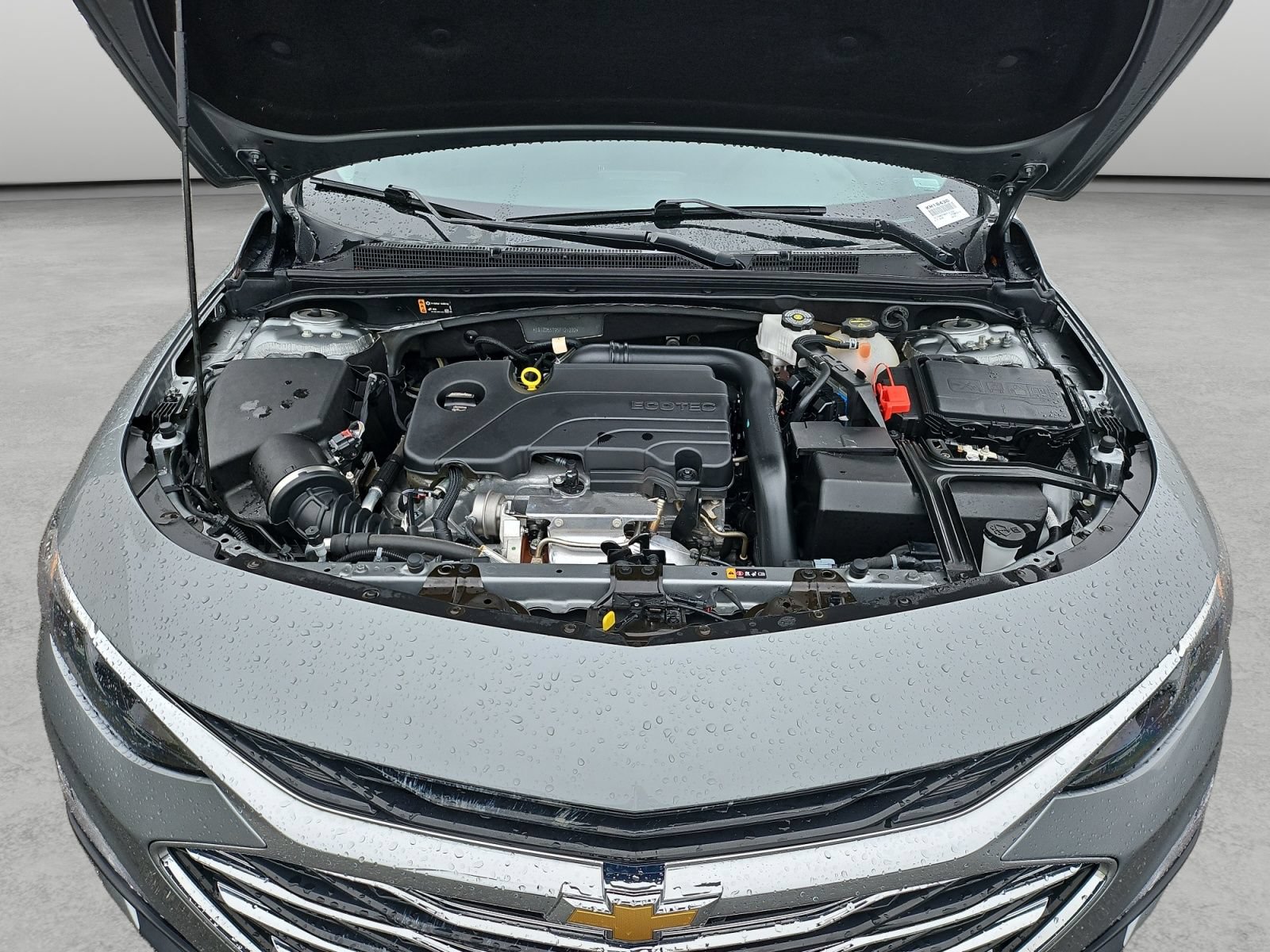Used 2025 Chevrolet Malibu LT FWD image 32