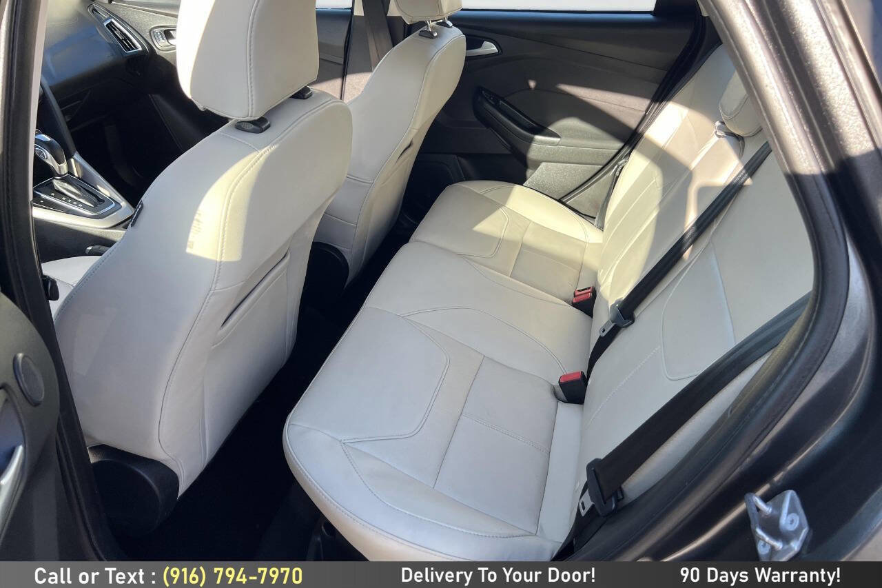 Used 2017 Ford Focus Titanium image 14