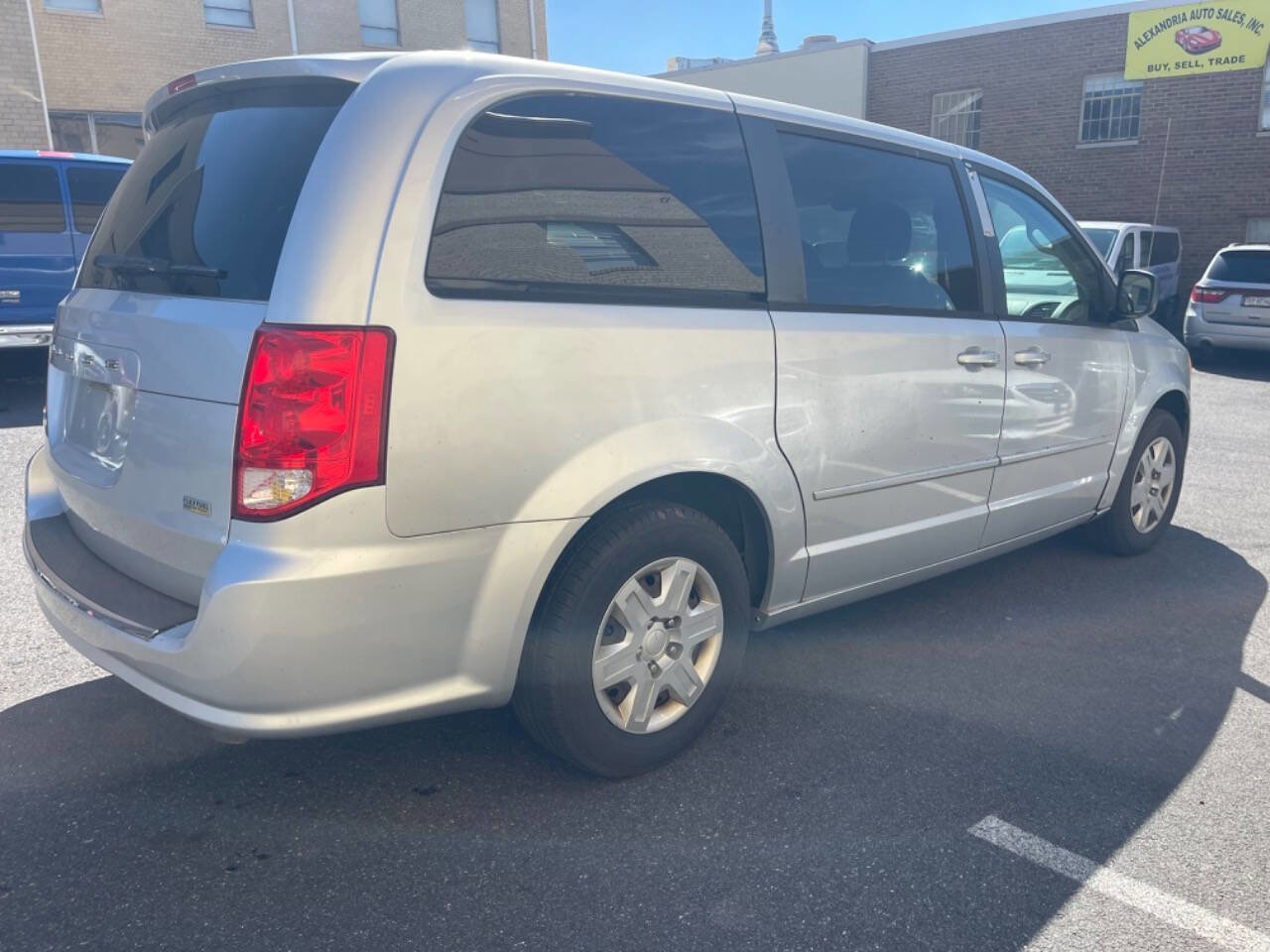 Used 2011 Dodge Grand Caravan Express w/ PWR Window Group image 4