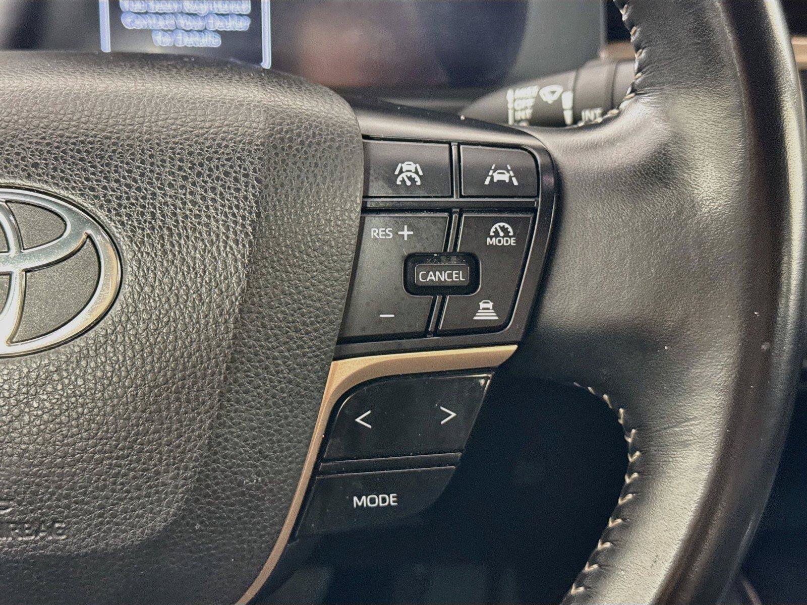 Certified 2024 Toyota Crown AWD/4WD image 18