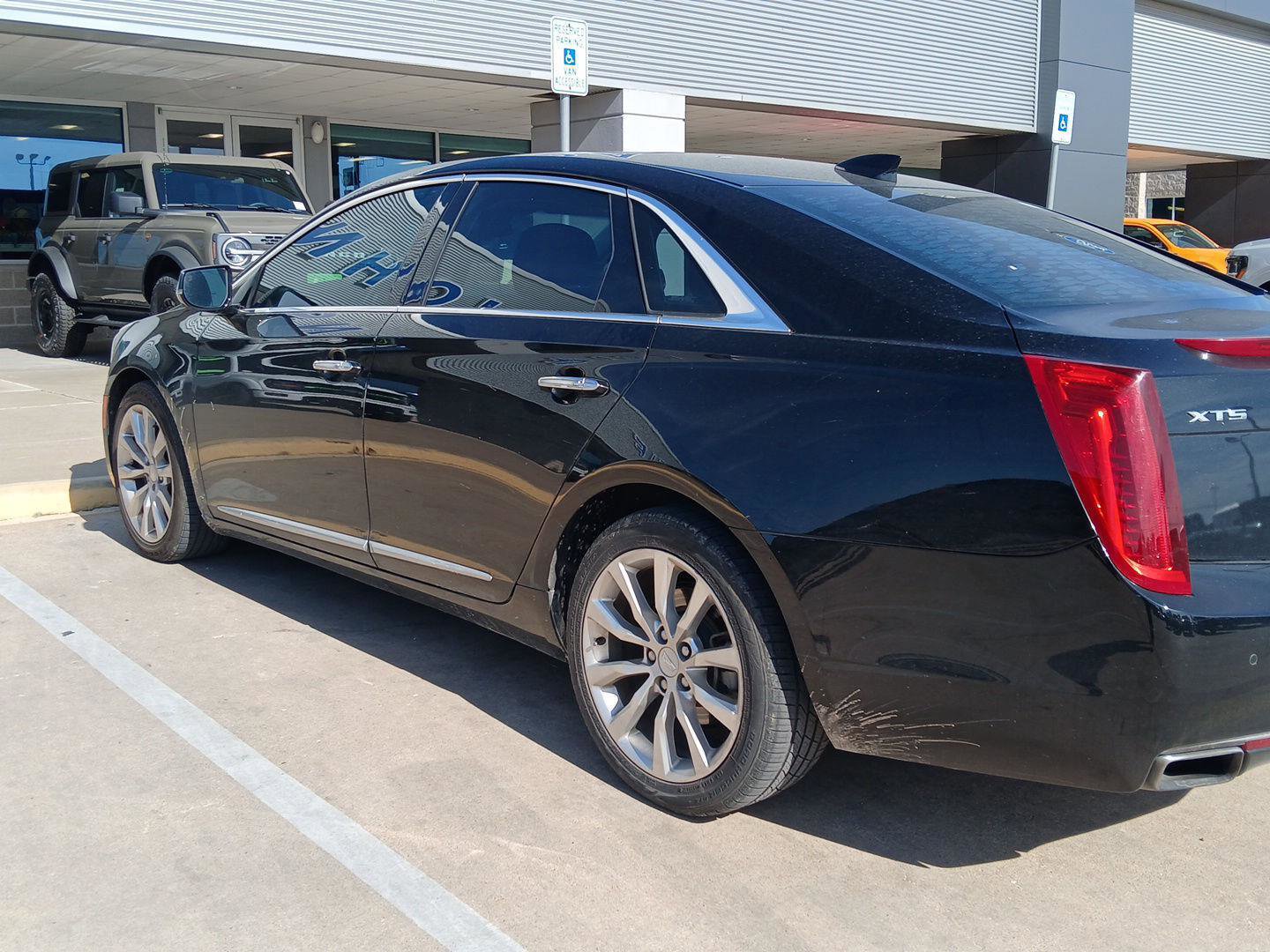 Used 2016 Cadillac XTS Luxury w/ Driver Awareness Package FWD image 8