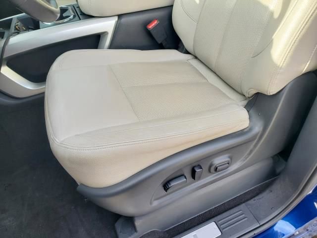 Used 2020 Nissan Titan SL w/ Moonroof Package image 20