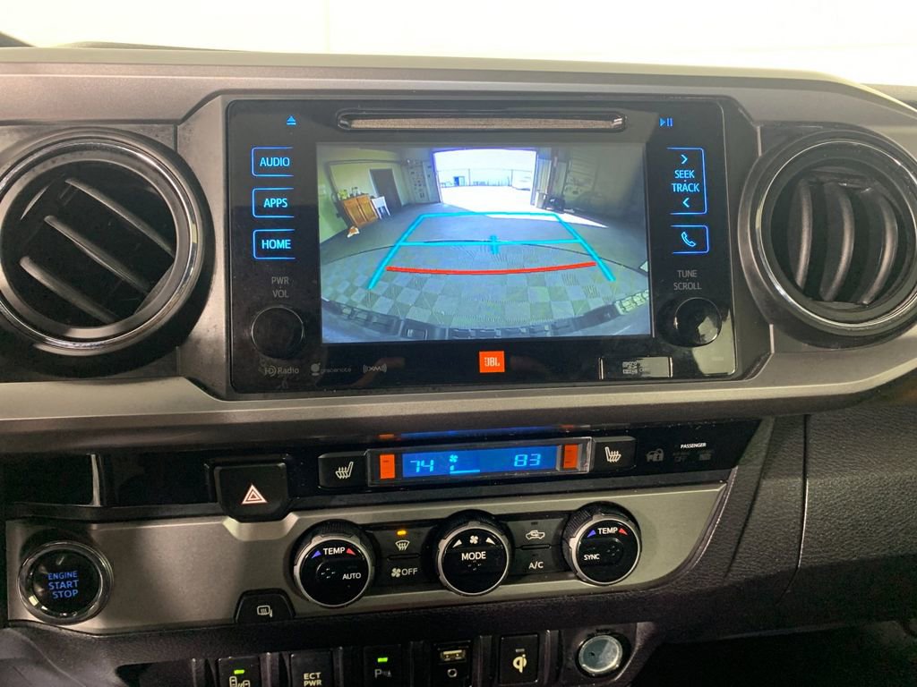 Used 2016 Toyota Tacoma Limited w/ Towing Package image 26