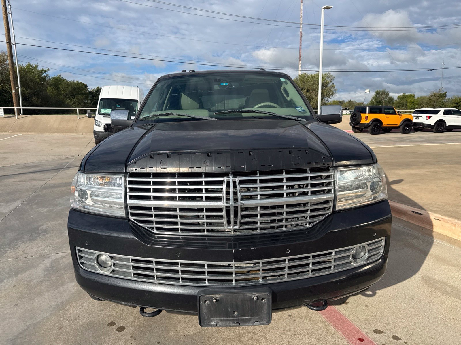 Used 2010 Lincoln Navigator 2WD image 8