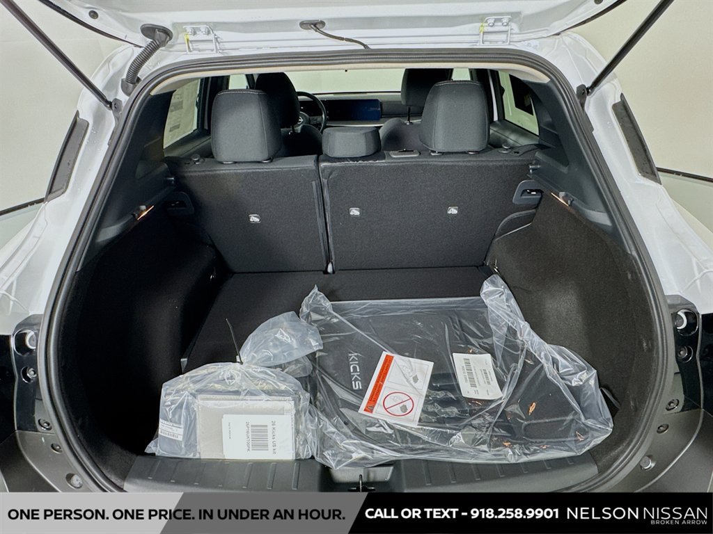 New 2026 Nissan Kicks SV w/ SV Premium Package FWD image 24